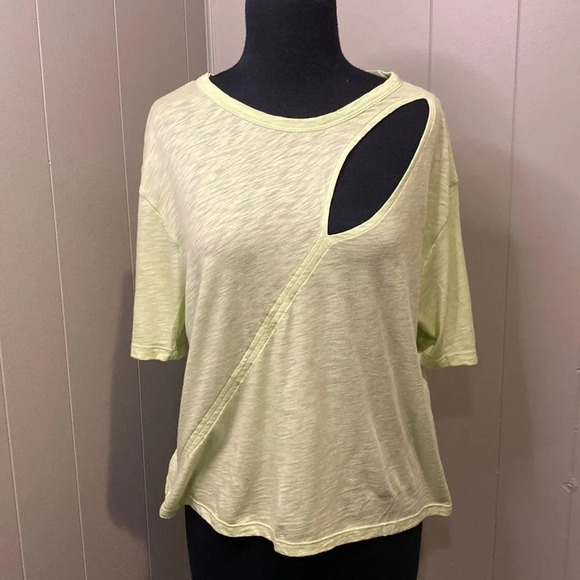 NWOT Elan Medium Lime-green T-Shirt Chest Cutout - Picture 1 of 5